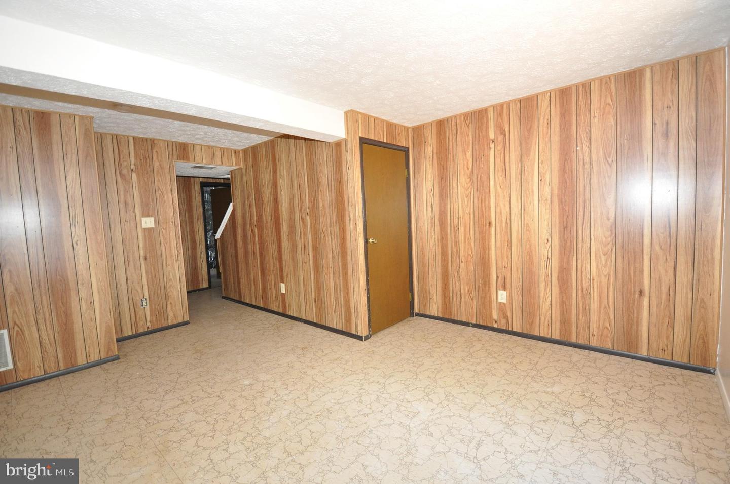 8722 PINNACLE ROCK CT, LORTON, Virginia 22079, 2 Bedrooms Bedrooms, 8 Rooms Rooms,1 BathroomBathrooms,Residential,For sale,8722 PINNACLE ROCK CT,VAFX2264662 MLS # VAFX2264662