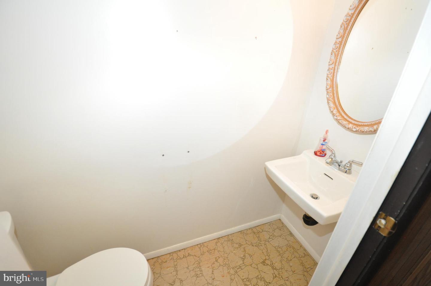 8722 PINNACLE ROCK CT, LORTON, Virginia 22079, 2 Bedrooms Bedrooms, 8 Rooms Rooms,1 BathroomBathrooms,Residential,For sale,8722 PINNACLE ROCK CT,VAFX2264662 MLS # VAFX2264662