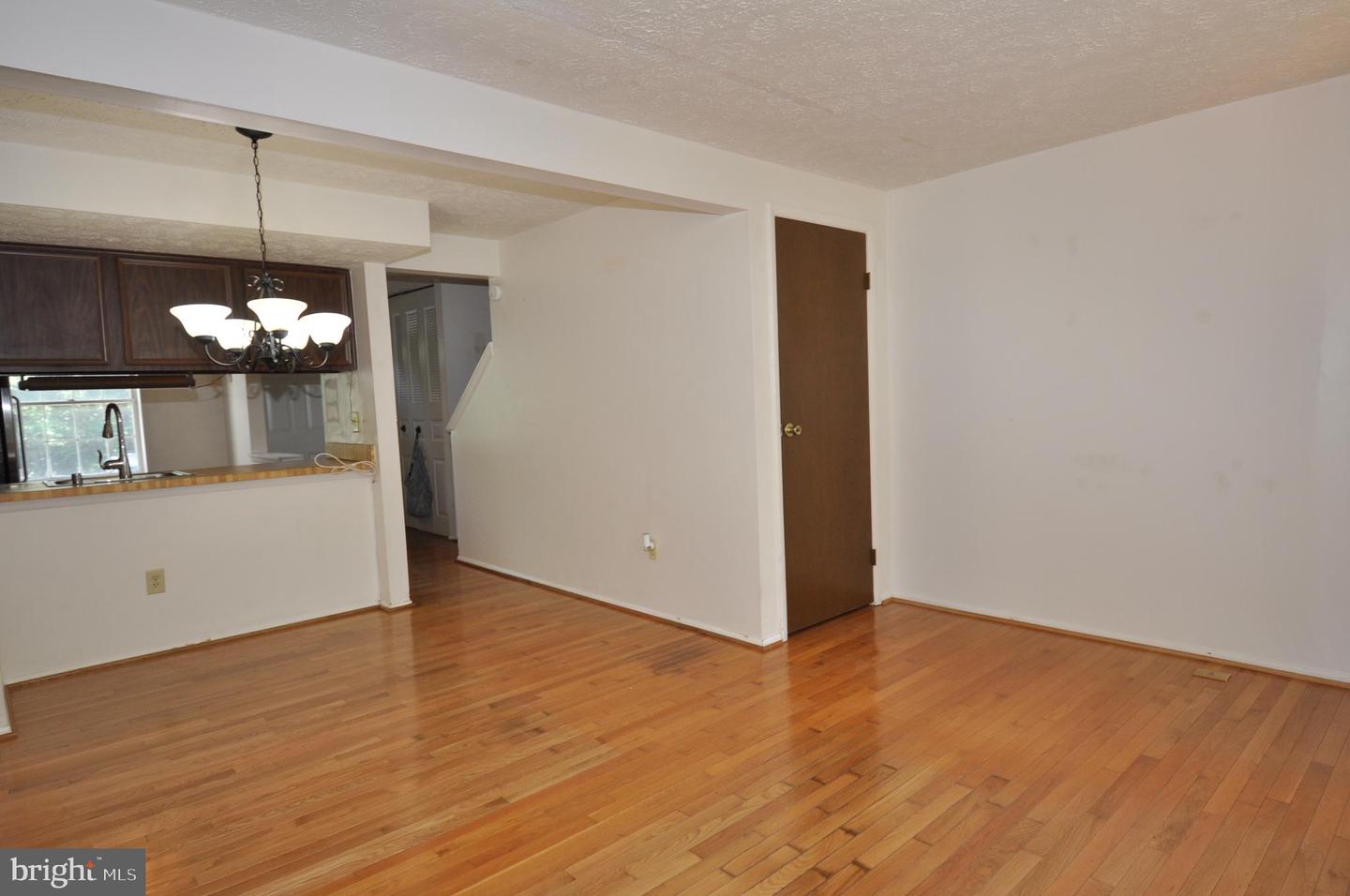 8722 PINNACLE ROCK CT, LORTON, Virginia 22079, 2 Bedrooms Bedrooms, 8 Rooms Rooms,1 BathroomBathrooms,Residential,For sale,8722 PINNACLE ROCK CT,VAFX2264662 MLS # VAFX2264662