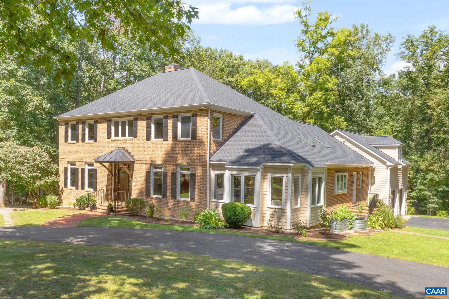 186 E TERRELL RD, CHARLOTTESVILLE, Virginia 22901, 6 Bedrooms Bedrooms, ,5 BathroomsBathrooms,Residential,For sale,186 E TERRELL RD,668401 MLS # 668401