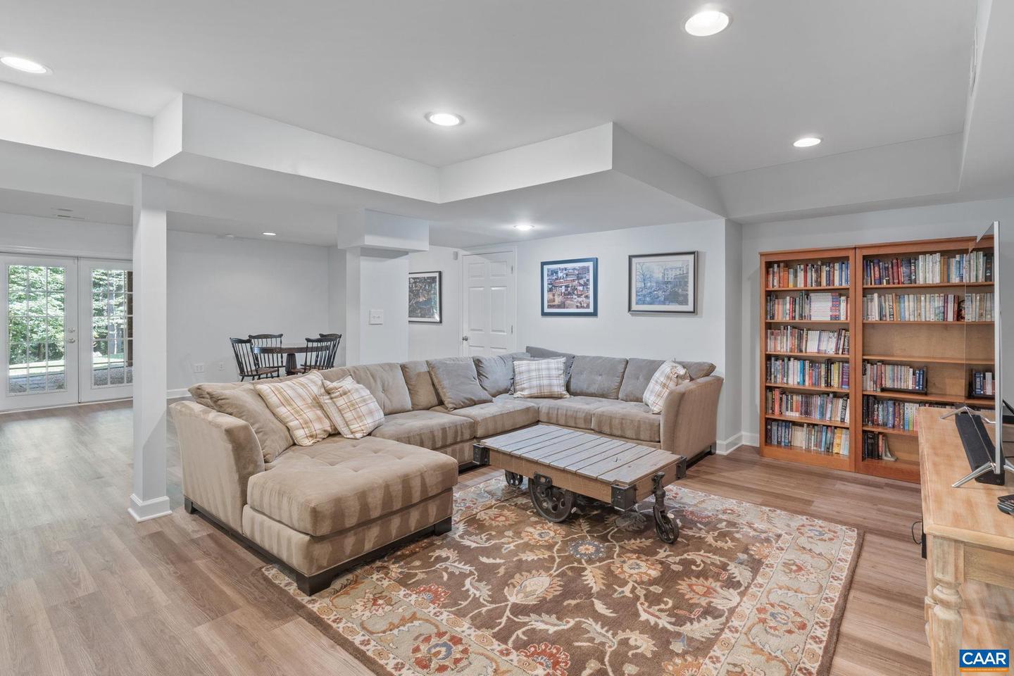 186 E TERRELL RD, CHARLOTTESVILLE, Virginia 22901, 6 Bedrooms Bedrooms, ,5 BathroomsBathrooms,Residential,For sale,186 E TERRELL RD,668401 MLS # 668401