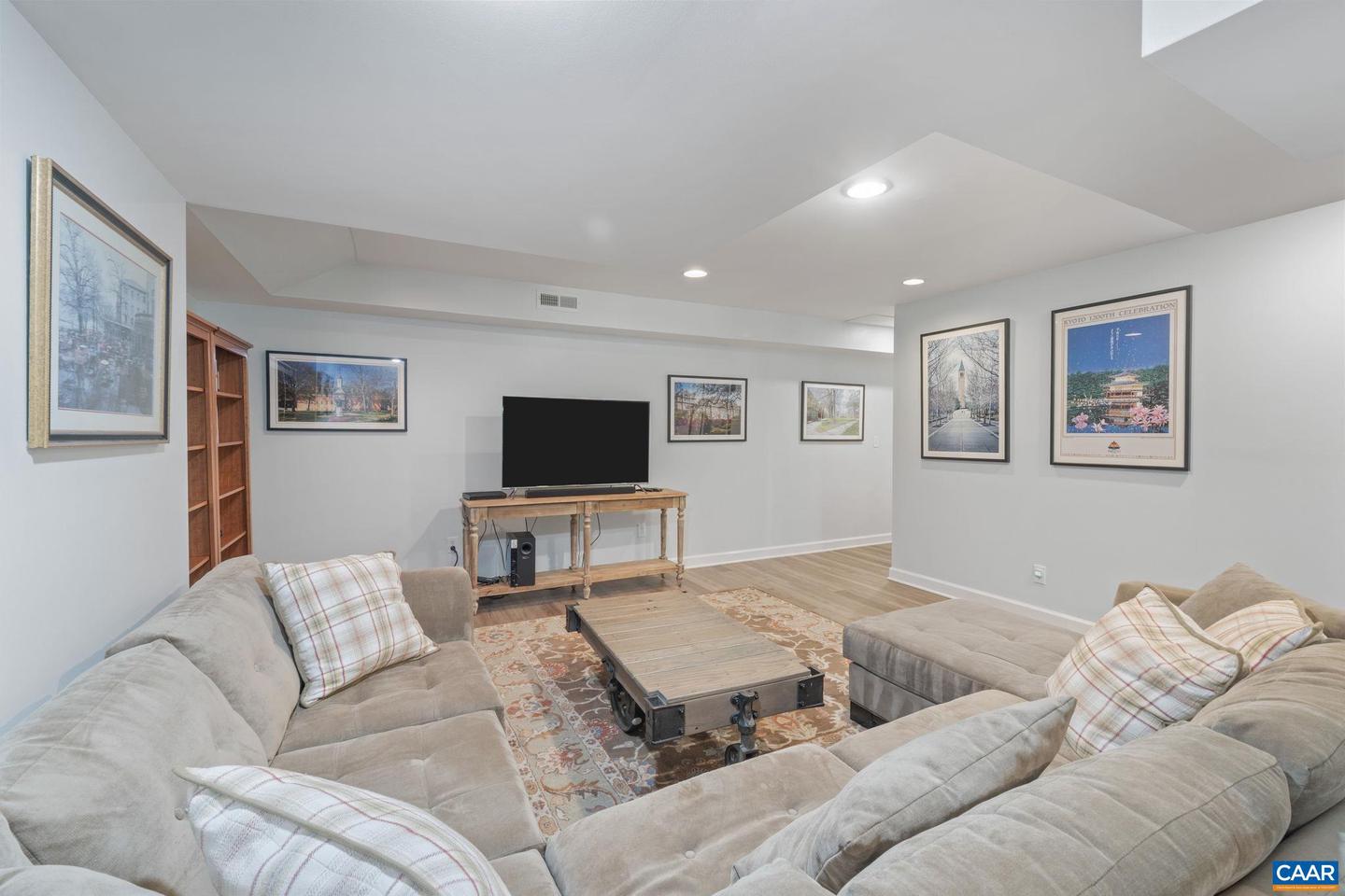 186 E TERRELL RD, CHARLOTTESVILLE, Virginia 22901, 6 Bedrooms Bedrooms, ,5 BathroomsBathrooms,Residential,For sale,186 E TERRELL RD,668401 MLS # 668401