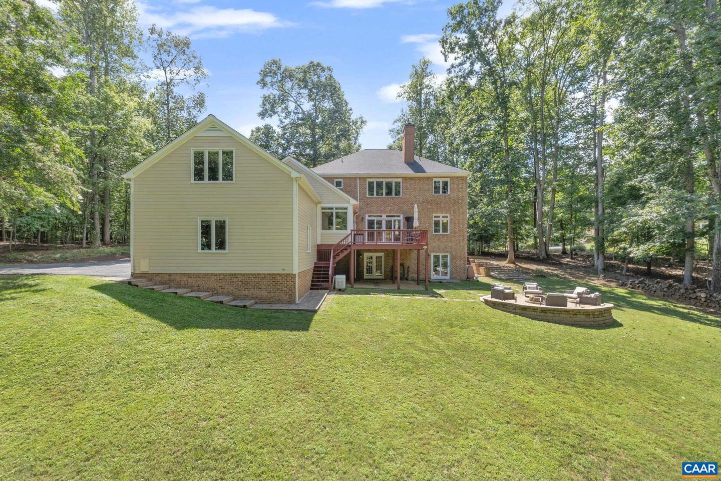 186 E TERRELL RD, CHARLOTTESVILLE, Virginia 22901, 6 Bedrooms Bedrooms, ,5 BathroomsBathrooms,Residential,For sale,186 E TERRELL RD,668401 MLS # 668401