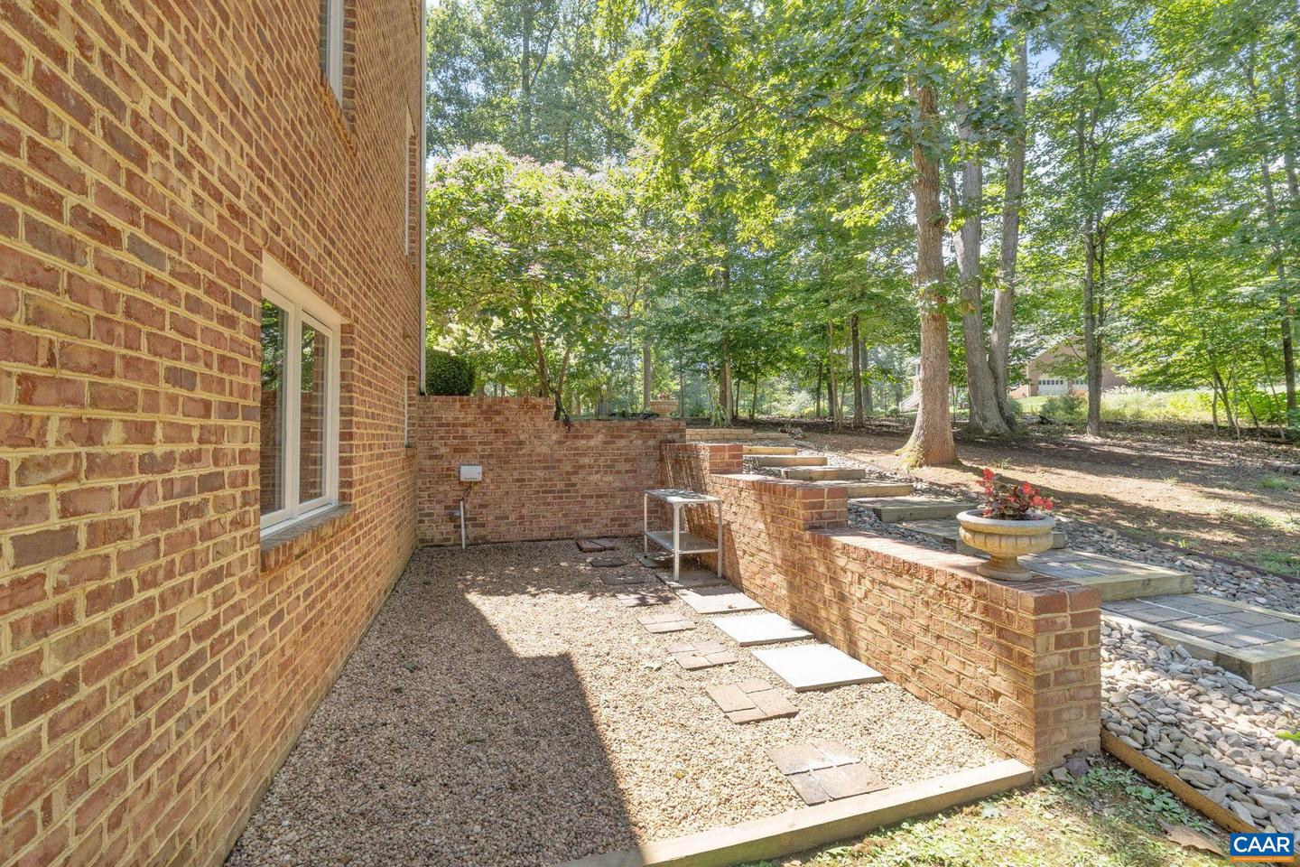 186 E TERRELL RD, CHARLOTTESVILLE, Virginia 22901, 6 Bedrooms Bedrooms, ,5 BathroomsBathrooms,Residential,For sale,186 E TERRELL RD,668401 MLS # 668401