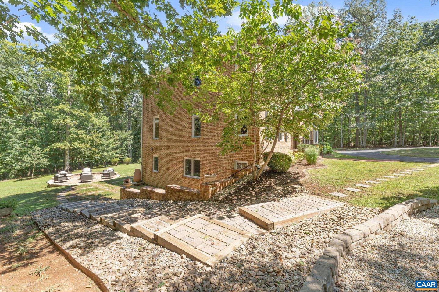 186 E TERRELL RD, CHARLOTTESVILLE, Virginia 22901, 6 Bedrooms Bedrooms, ,5 BathroomsBathrooms,Residential,For sale,186 E TERRELL RD,668401 MLS # 668401
