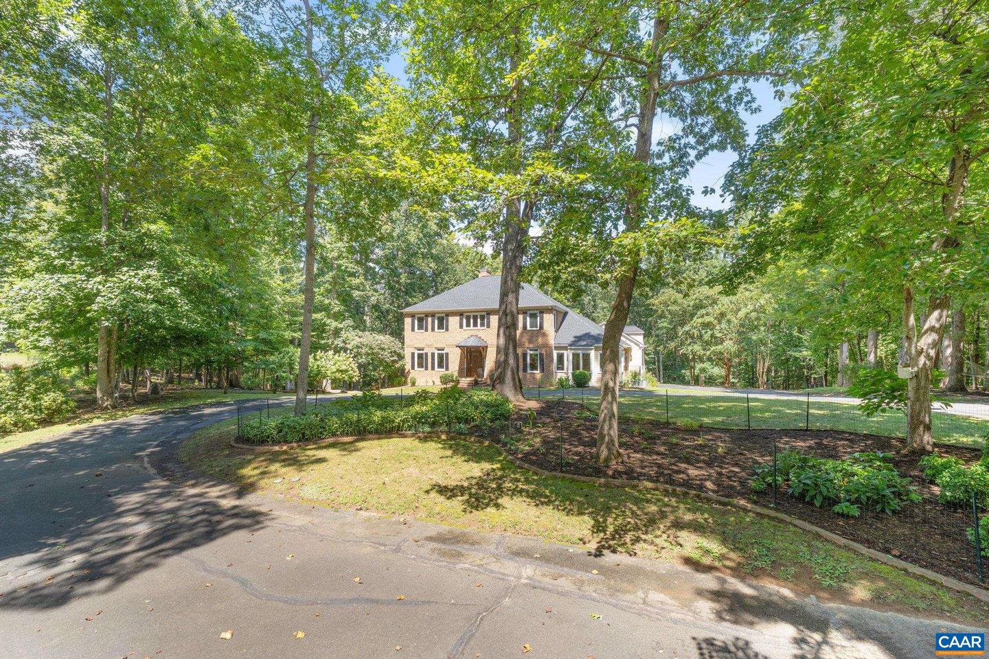 186 E TERRELL RD, CHARLOTTESVILLE, Virginia 22901, 6 Bedrooms Bedrooms, ,5 BathroomsBathrooms,Residential,For sale,186 E TERRELL RD,668401 MLS # 668401