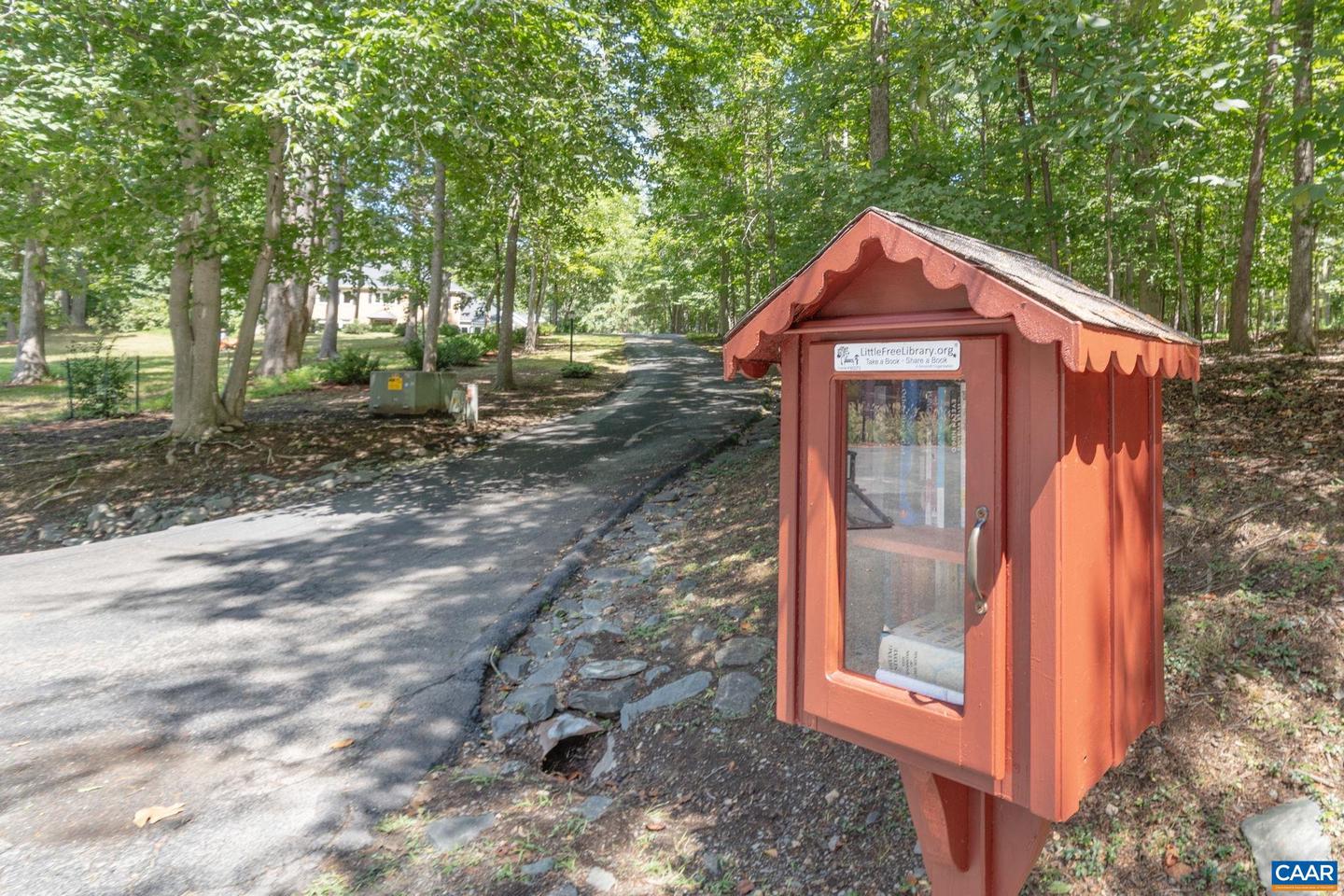 186 E TERRELL RD, CHARLOTTESVILLE, Virginia 22901, 6 Bedrooms Bedrooms, ,5 BathroomsBathrooms,Residential,For sale,186 E TERRELL RD,668401 MLS # 668401
