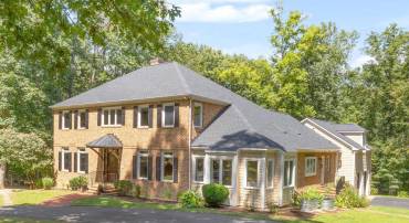 186 E TERRELL RD, CHARLOTTESVILLE, Virginia 22901, 6 Bedrooms Bedrooms, ,5 BathroomsBathrooms,Residential,For sale,186 E TERRELL RD,668401 MLS # 668401