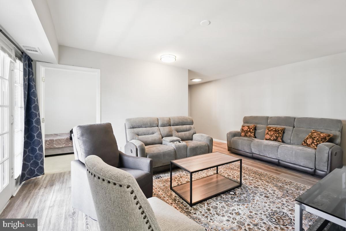 7096 SPRING GARDEN DR #104, SPRINGFIELD, Virginia 22150, 2 Bedrooms Bedrooms, ,1 BathroomBathrooms,Residential,For sale,7096 SPRING GARDEN DR #104,VAFX2264732 MLS # VAFX2264732
