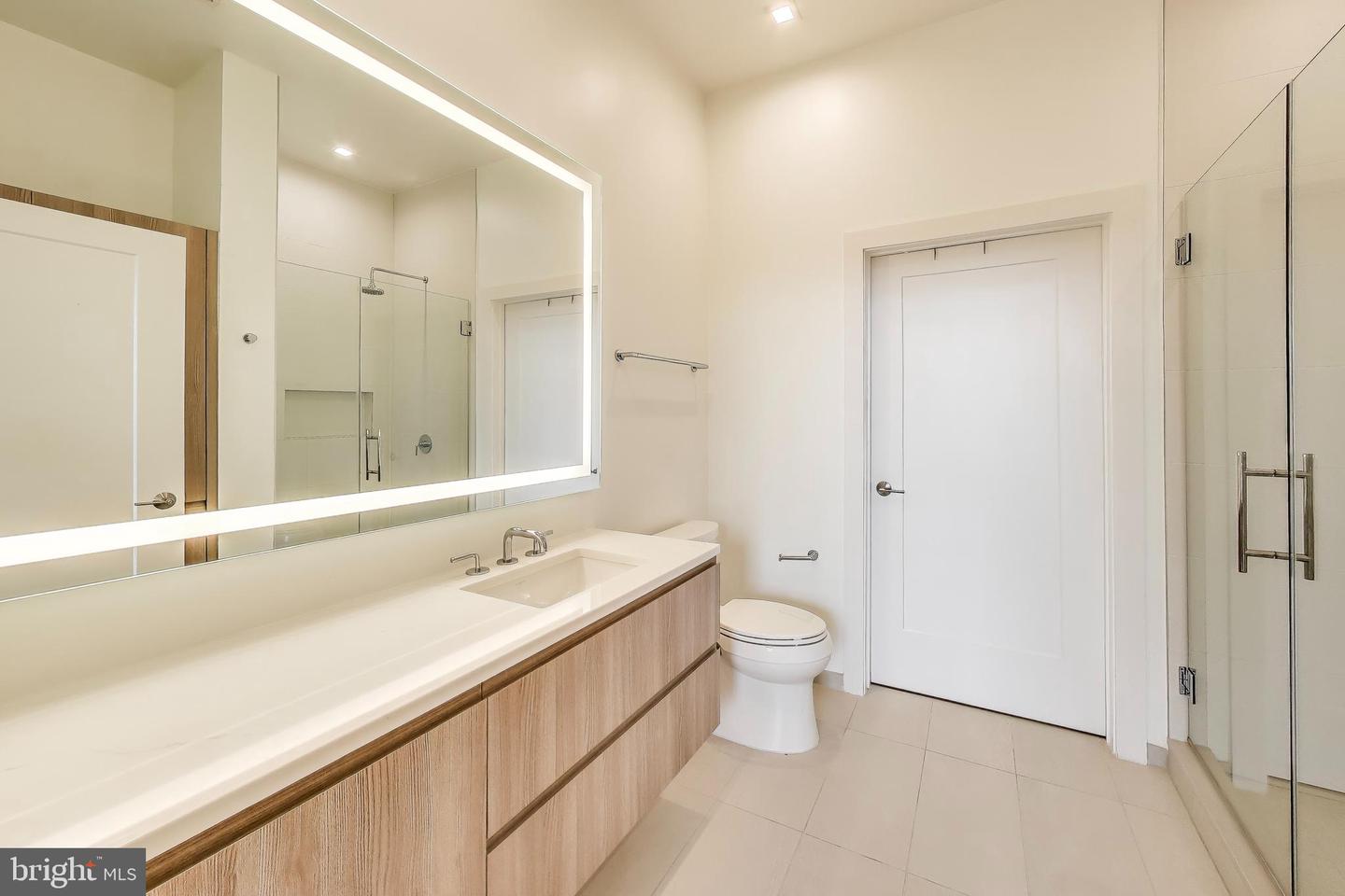 701 SWANN AVE #508, ALEXANDRIA, Virginia 22301, 1 Bedroom Bedrooms, ,1 BathroomBathrooms,Residential,For sale,701 SWANN AVE #508,VAAX2049282 MLS # VAAX2049282