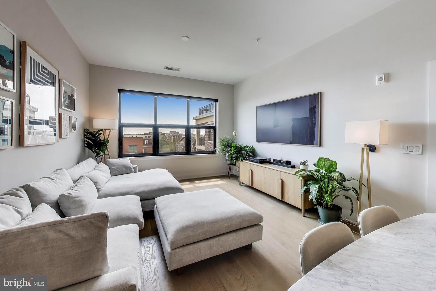701 SWANN AVE #508, ALEXANDRIA, Virginia 22301, 1 Bedroom Bedrooms, ,1 BathroomBathrooms,Residential,For sale,701 SWANN AVE #508,VAAX2049282 MLS # VAAX2049282