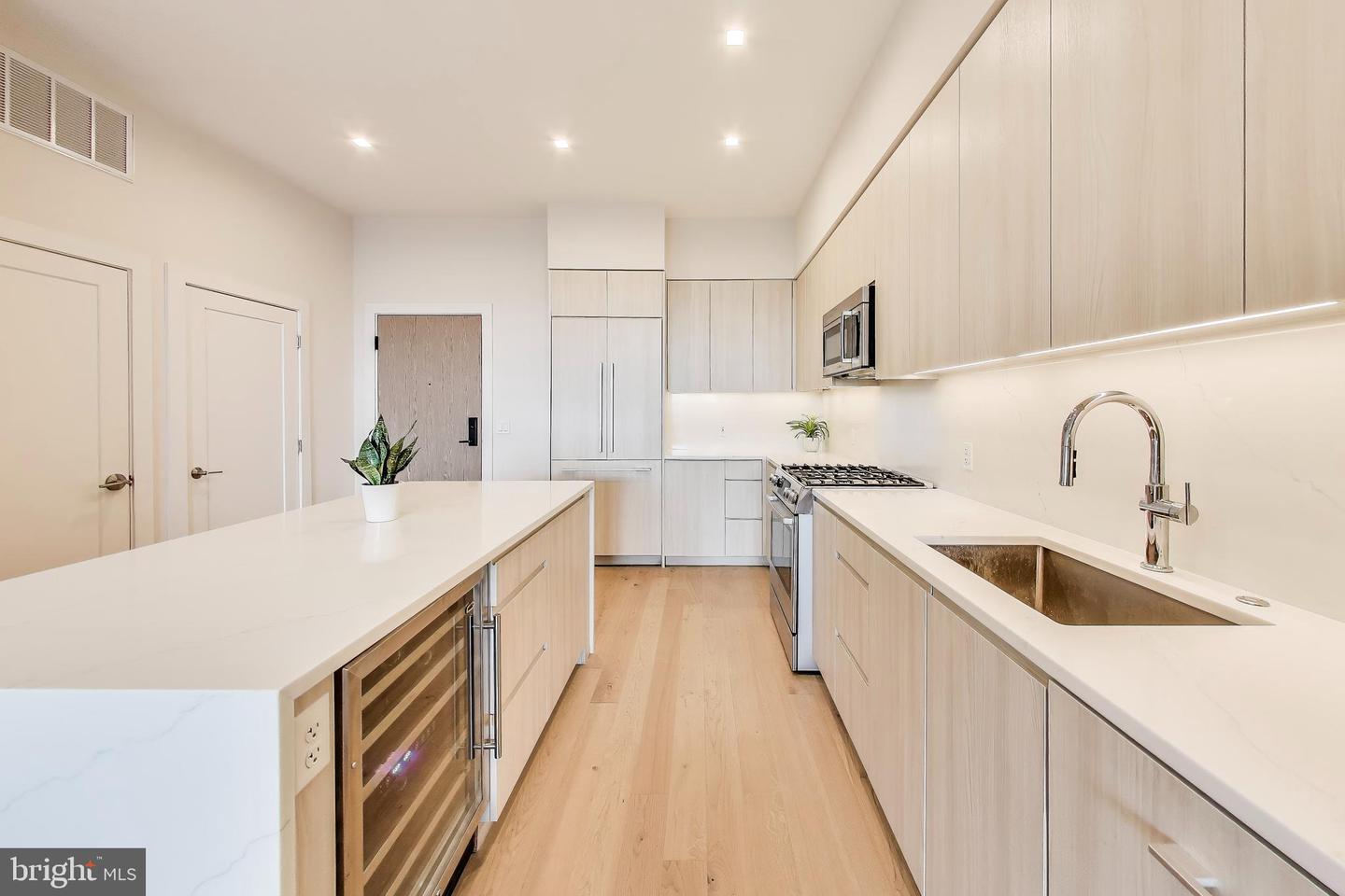701 SWANN AVE #508, ALEXANDRIA, Virginia 22301, 1 Bedroom Bedrooms, ,1 BathroomBathrooms,Residential,For sale,701 SWANN AVE #508,VAAX2049282 MLS # VAAX2049282