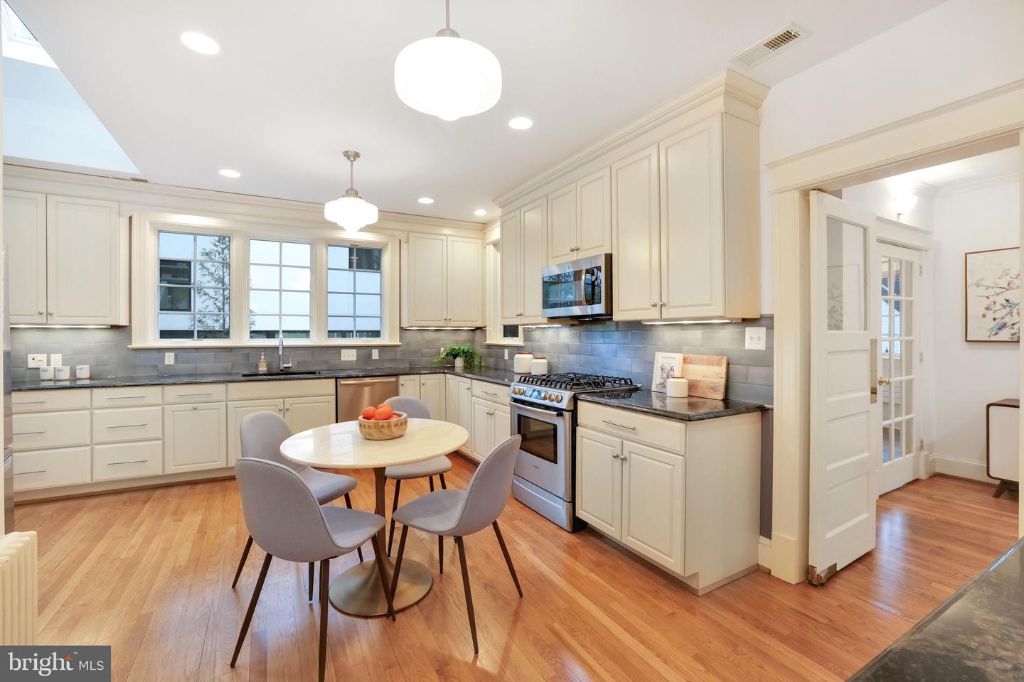 3113 44TH ST NW, WASHINGTON, District Of Columbia 20016, 5 Bedrooms Bedrooms, ,3 BathroomsBathrooms,Residential,For sale,3113 44TH ST NW,DCDC2220218 MLS # DCDC2220218