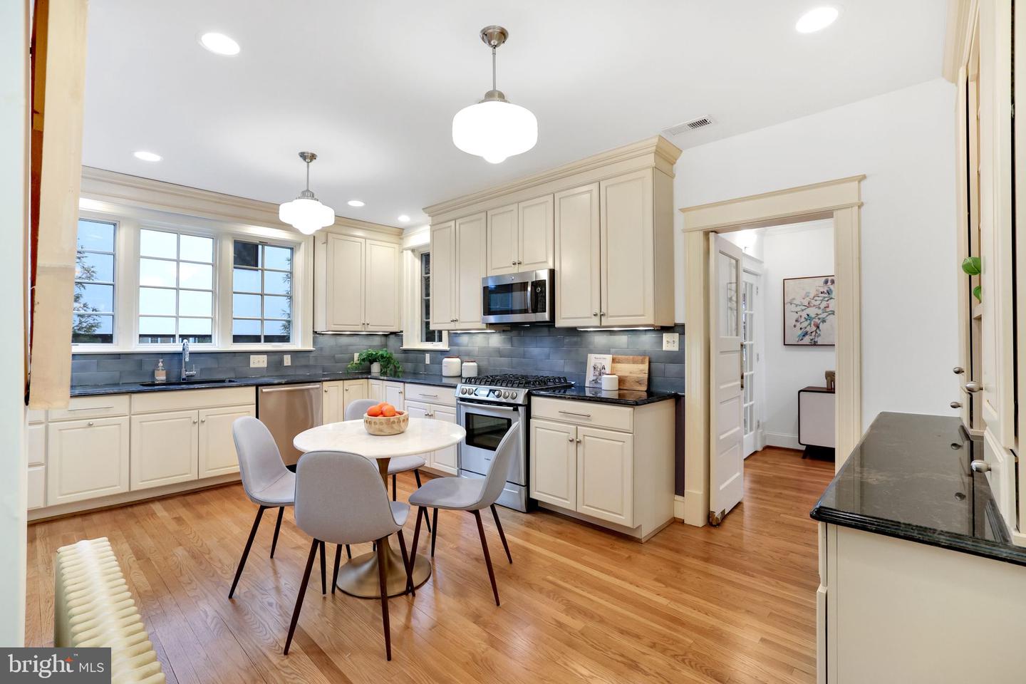 3113 44TH ST NW, WASHINGTON, District Of Columbia 20016, 5 Bedrooms Bedrooms, ,3 BathroomsBathrooms,Residential,For sale,3113 44TH ST NW,DCDC2220218 MLS # DCDC2220218