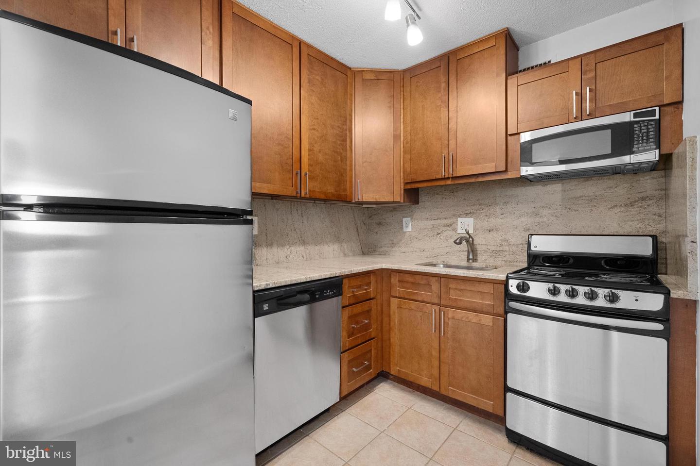 2059 HUNTINGTON AVE #1410, ALEXANDRIA, Virginia 22303, ,1 BathroomBathrooms,Residential,For sale,2059 HUNTINGTON AVE #1410,VAFX2264888 MLS # VAFX2264888