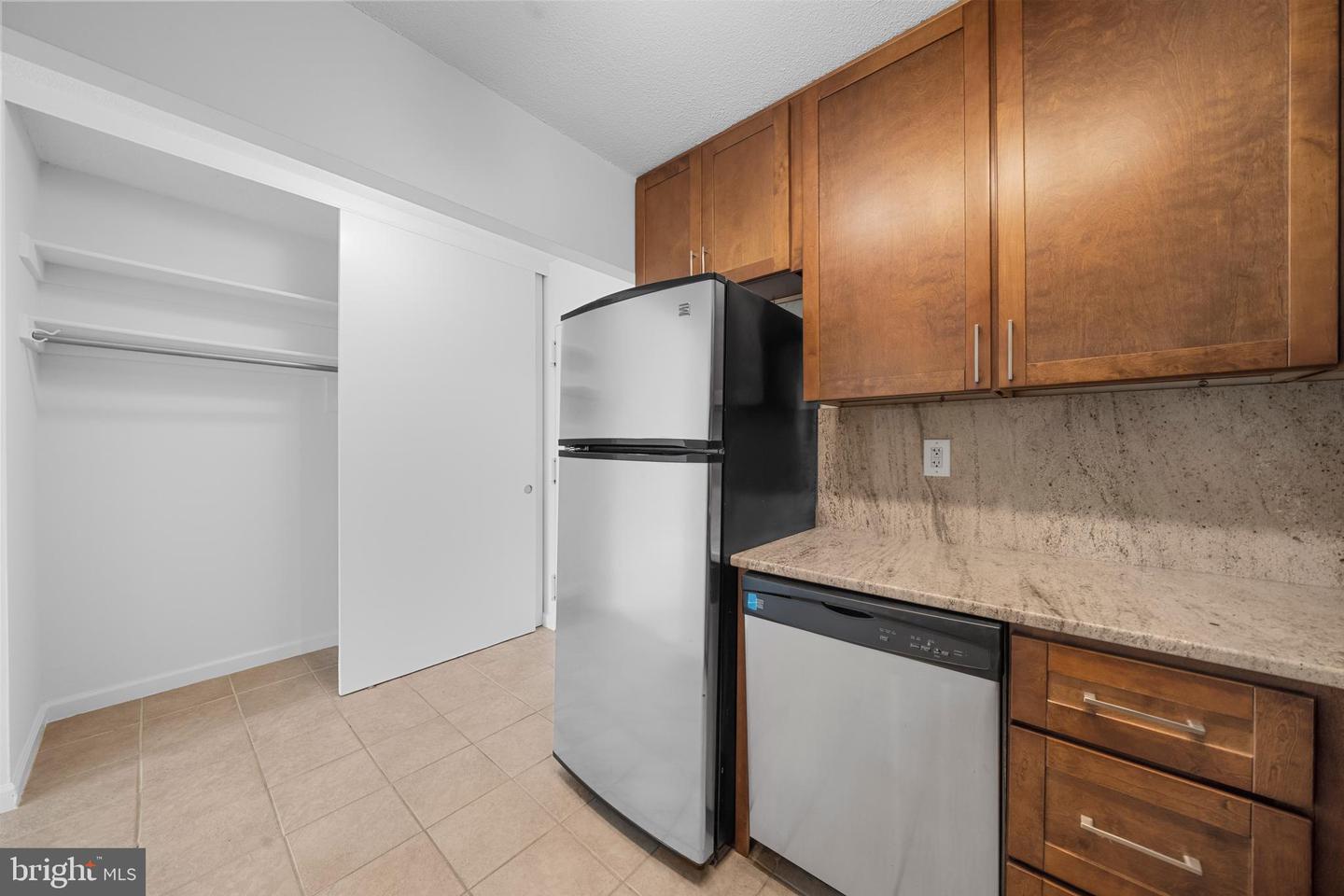 2059 HUNTINGTON AVE #1410, ALEXANDRIA, Virginia 22303, ,1 BathroomBathrooms,Residential,For sale,2059 HUNTINGTON AVE #1410,VAFX2264888 MLS # VAFX2264888