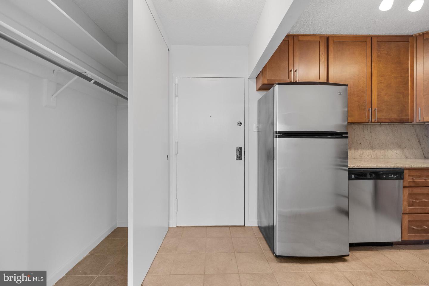 2059 HUNTINGTON AVE #1410, ALEXANDRIA, Virginia 22303, ,1 BathroomBathrooms,Residential,For sale,2059 HUNTINGTON AVE #1410,VAFX2264888 MLS # VAFX2264888