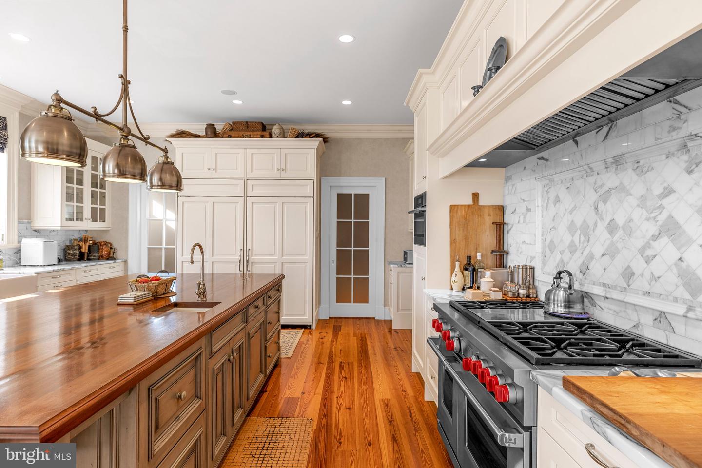 1077 GINNS RD, BOYCE, Virginia 22620, 6 Bedrooms Bedrooms, ,4 BathroomsBathrooms,Residential,For sale,1077 GINNS RD,VACL2006022 MLS # VACL2006022