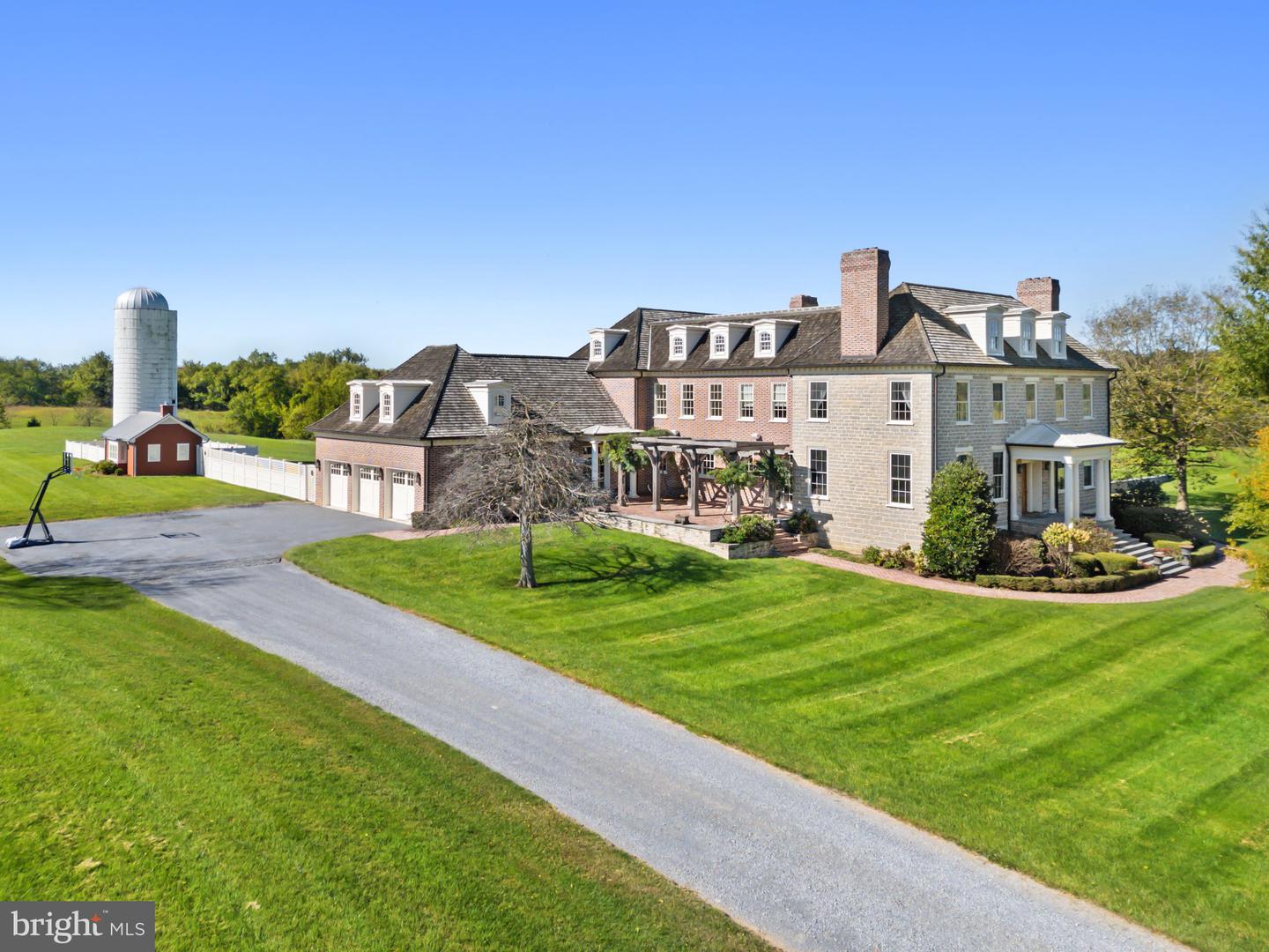 1077 GINNS RD, BOYCE, Virginia 22620, 6 Bedrooms Bedrooms, ,4 BathroomsBathrooms,Residential,For sale,1077 GINNS RD,VACL2006022 MLS # VACL2006022
