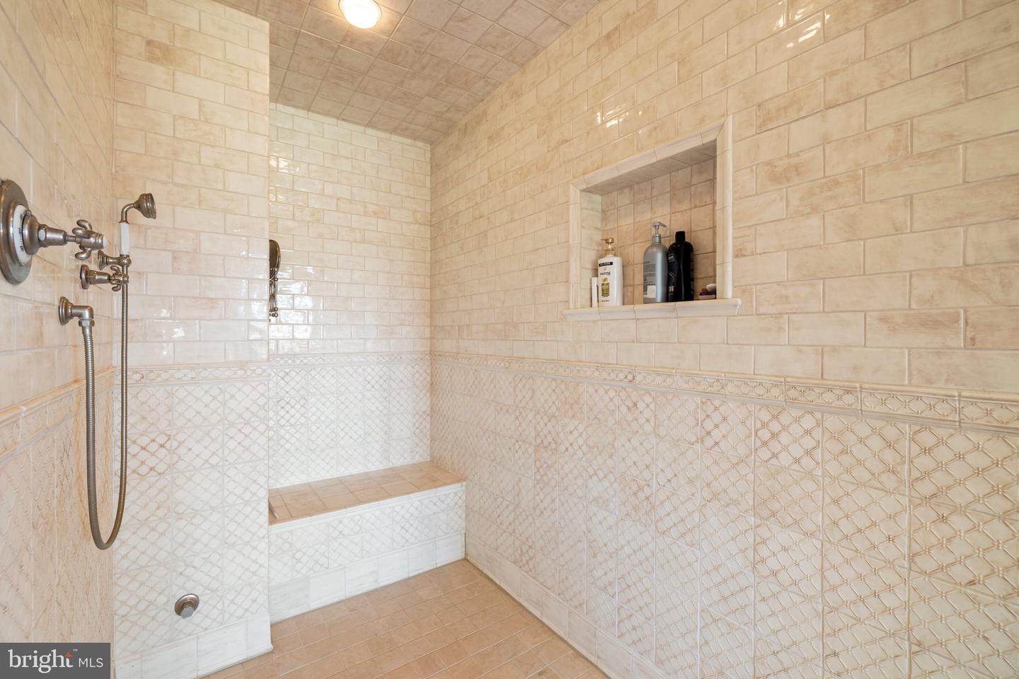 1077 GINNS RD, BOYCE, Virginia 22620, 6 Bedrooms Bedrooms, ,4 BathroomsBathrooms,Residential,For sale,1077 GINNS RD,VACL2006022 MLS # VACL2006022