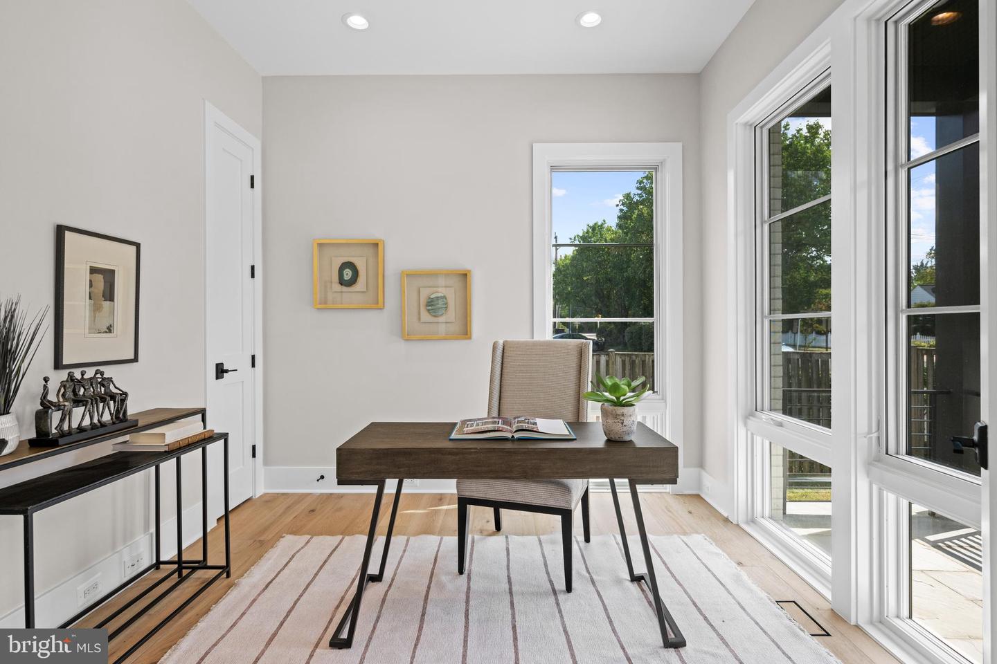 4771 26TH ST N, ARLINGTON, Virginia 22207, 5 Bedrooms Bedrooms, ,5 BathroomsBathrooms,Residential,For sale,4771 26TH ST N,VAAR2063122 MLS # VAAR2063122