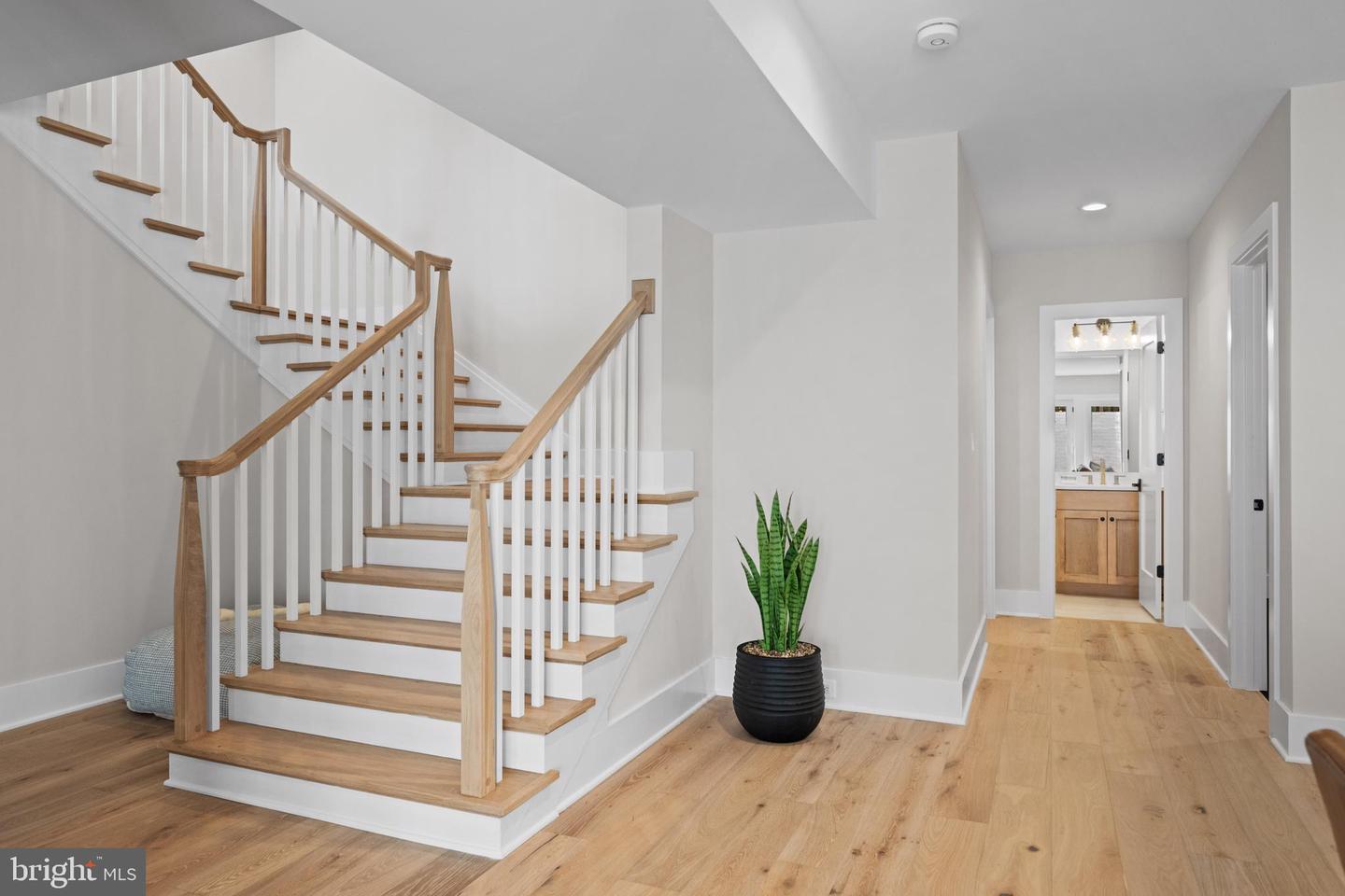 4771 26TH ST N, ARLINGTON, Virginia 22207, 5 Bedrooms Bedrooms, ,5 BathroomsBathrooms,Residential,For sale,4771 26TH ST N,VAAR2063122 MLS # VAAR2063122
