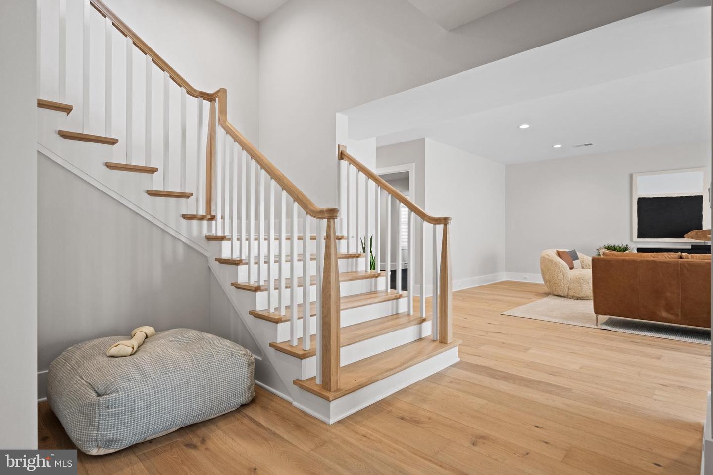 4771 26TH ST N, ARLINGTON, Virginia 22207, 5 Bedrooms Bedrooms, ,5 BathroomsBathrooms,Residential,For sale,4771 26TH ST N,VAAR2063122 MLS # VAAR2063122