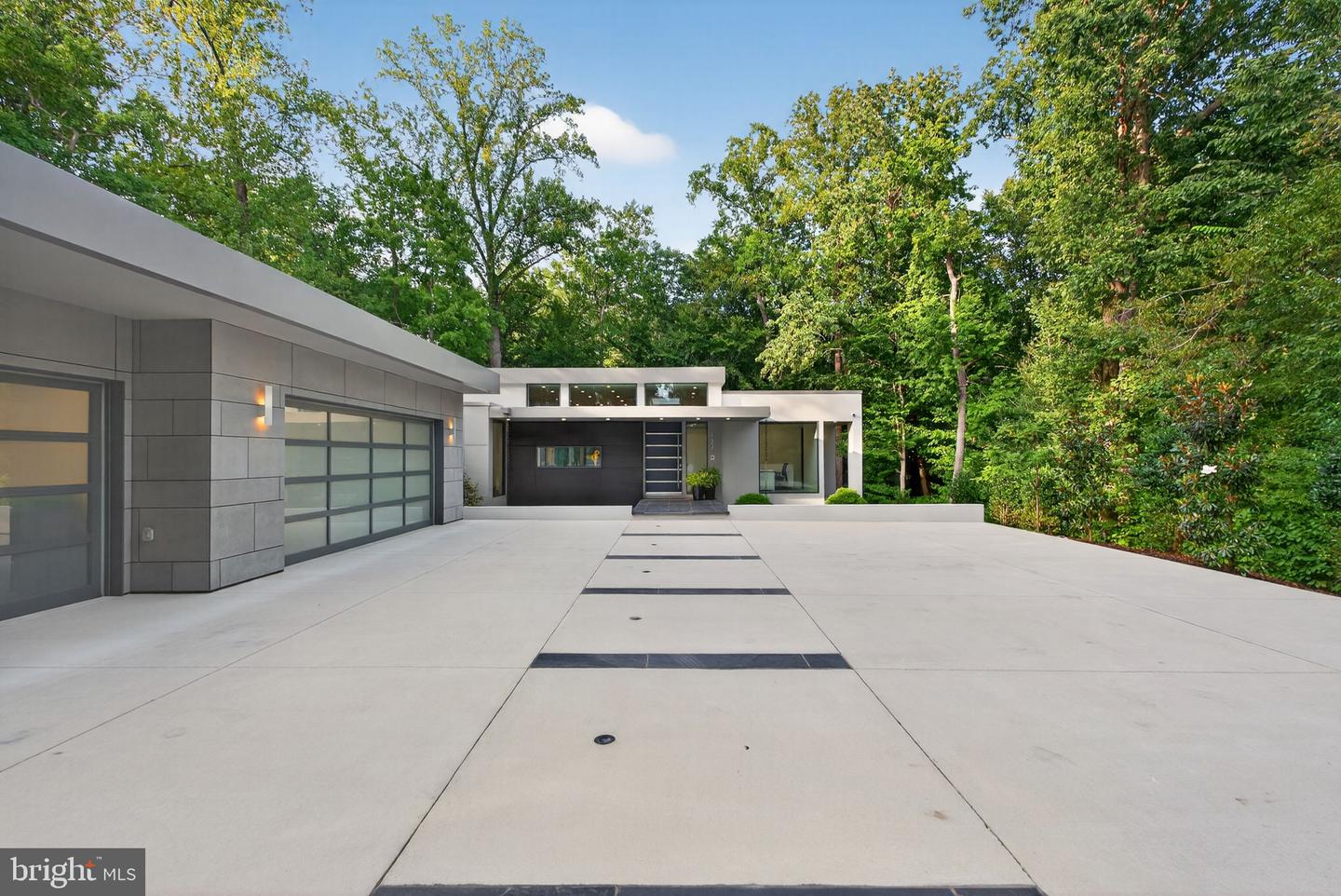 132 JEFFERSONS HUNDRED, WILLIAMSBURG, Virginia 23185, 4 Bedrooms Bedrooms, 12 Rooms Rooms,2 BathroomsBathrooms,Residential,For sale,132 JEFFERSONS HUNDRED,VAJC2000512 MLS # VAJC2000512