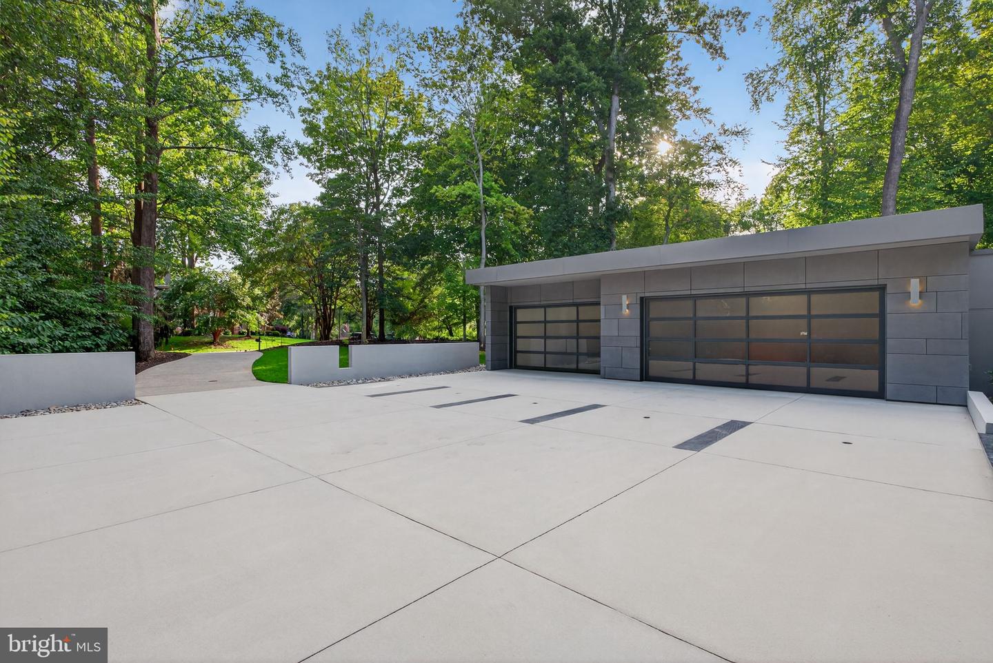132 JEFFERSONS HUNDRED, WILLIAMSBURG, Virginia 23185, 4 Bedrooms Bedrooms, 12 Rooms Rooms,2 BathroomsBathrooms,Residential,For sale,132 JEFFERSONS HUNDRED,VAJC2000512 MLS # VAJC2000512