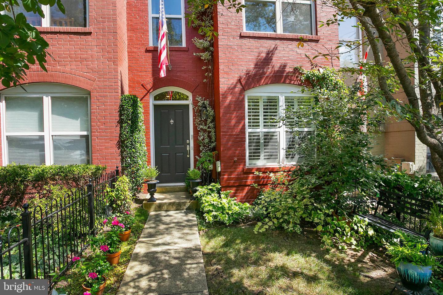 2133 13TH ST NW, WASHINGTON, District Of Columbia 20009, 3 Bedrooms Bedrooms, ,3 BathroomsBathrooms,Residential,For sale,2133 13TH ST NW,DCDC2220458 MLS # DCDC2220458