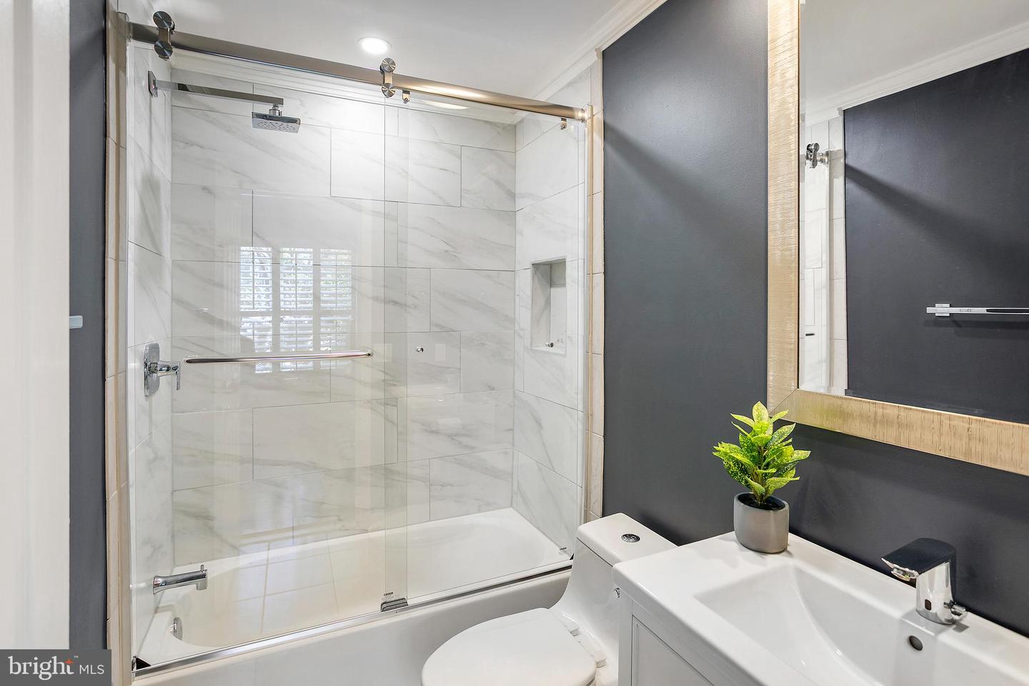 2133 13TH ST NW, WASHINGTON, District Of Columbia 20009, 3 Bedrooms Bedrooms, ,3 BathroomsBathrooms,Residential,For sale,2133 13TH ST NW,DCDC2220458 MLS # DCDC2220458