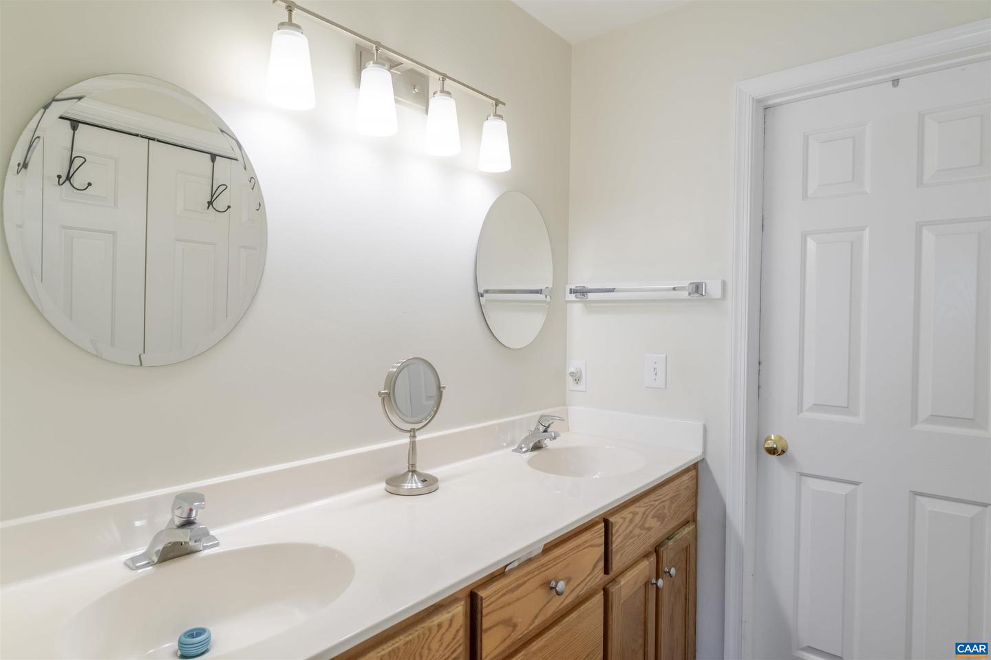1033 SOMER CHASE CT, CHARLOTTESVILLE, Virginia 22911, 2 Bedrooms Bedrooms, ,3 BathroomsBathrooms,Residential,For sale,1033 SOMER CHASE CT,668604 MLS # 668604