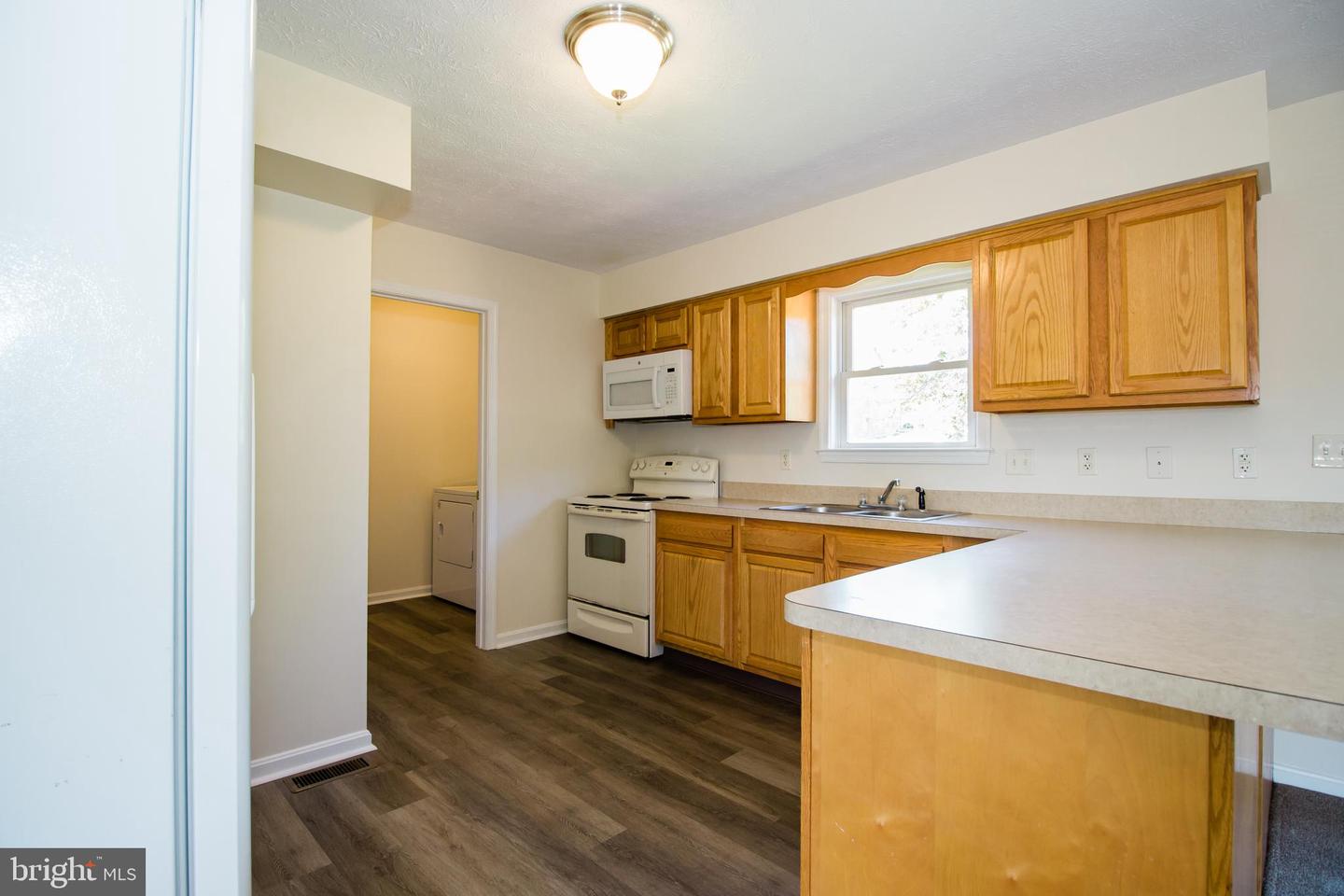 439 N SUMMIT AVE, WOODSTOCK, Virginia 22664, 3 Bedrooms Bedrooms, ,2 BathroomsBathrooms,Residential,For sale,439 N SUMMIT AVE,VASH2012444 MLS # VASH2012444