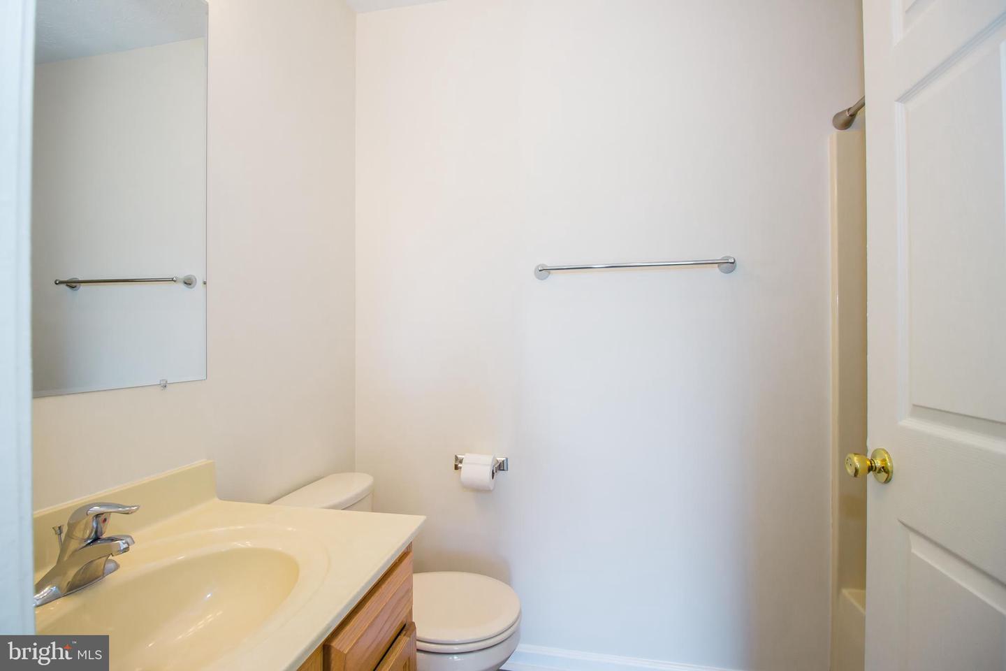 439 N SUMMIT AVE, WOODSTOCK, Virginia 22664, 3 Bedrooms Bedrooms, ,2 BathroomsBathrooms,Residential,For sale,439 N SUMMIT AVE,VASH2012444 MLS # VASH2012444