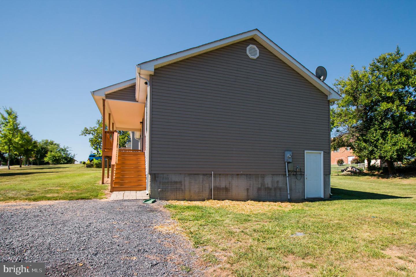 439 N SUMMIT AVE, WOODSTOCK, Virginia 22664, 3 Bedrooms Bedrooms, ,2 BathroomsBathrooms,Residential,For sale,439 N SUMMIT AVE,VASH2012444 MLS # VASH2012444