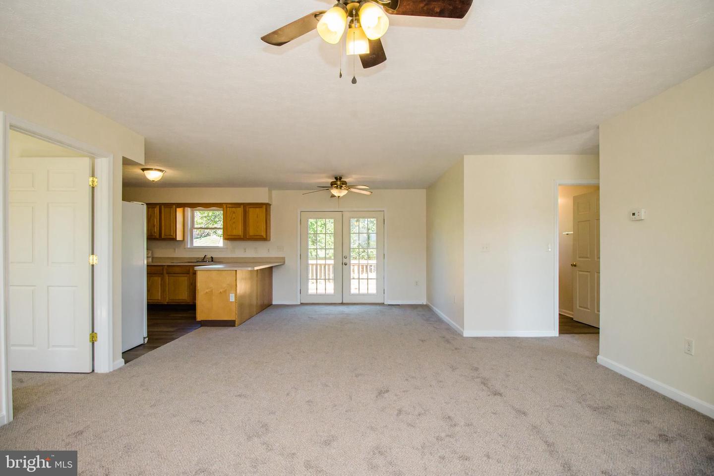 439 N SUMMIT AVE, WOODSTOCK, Virginia 22664, 3 Bedrooms Bedrooms, ,2 BathroomsBathrooms,Residential,For sale,439 N SUMMIT AVE,VASH2012444 MLS # VASH2012444