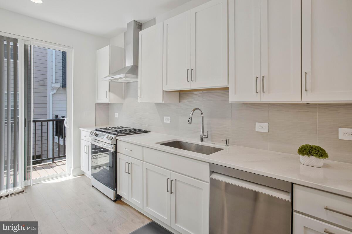 7367 BLADE DR, FALLS CHURCH, Virginia 22042, 3 Bedrooms Bedrooms, ,3 BathroomsBathrooms,Residential,For sale,7367 BLADE DR,VAFX2265186 MLS # VAFX2265186 7367 BLADE DR, FALLS CHURCH, Virginia 22042, 3 Bedrooms Bedrooms, ,3 BathroomsBathrooms,Residential,For sale,7367 BLADE DR,VAFX2265186 MLS # VAFX2265186