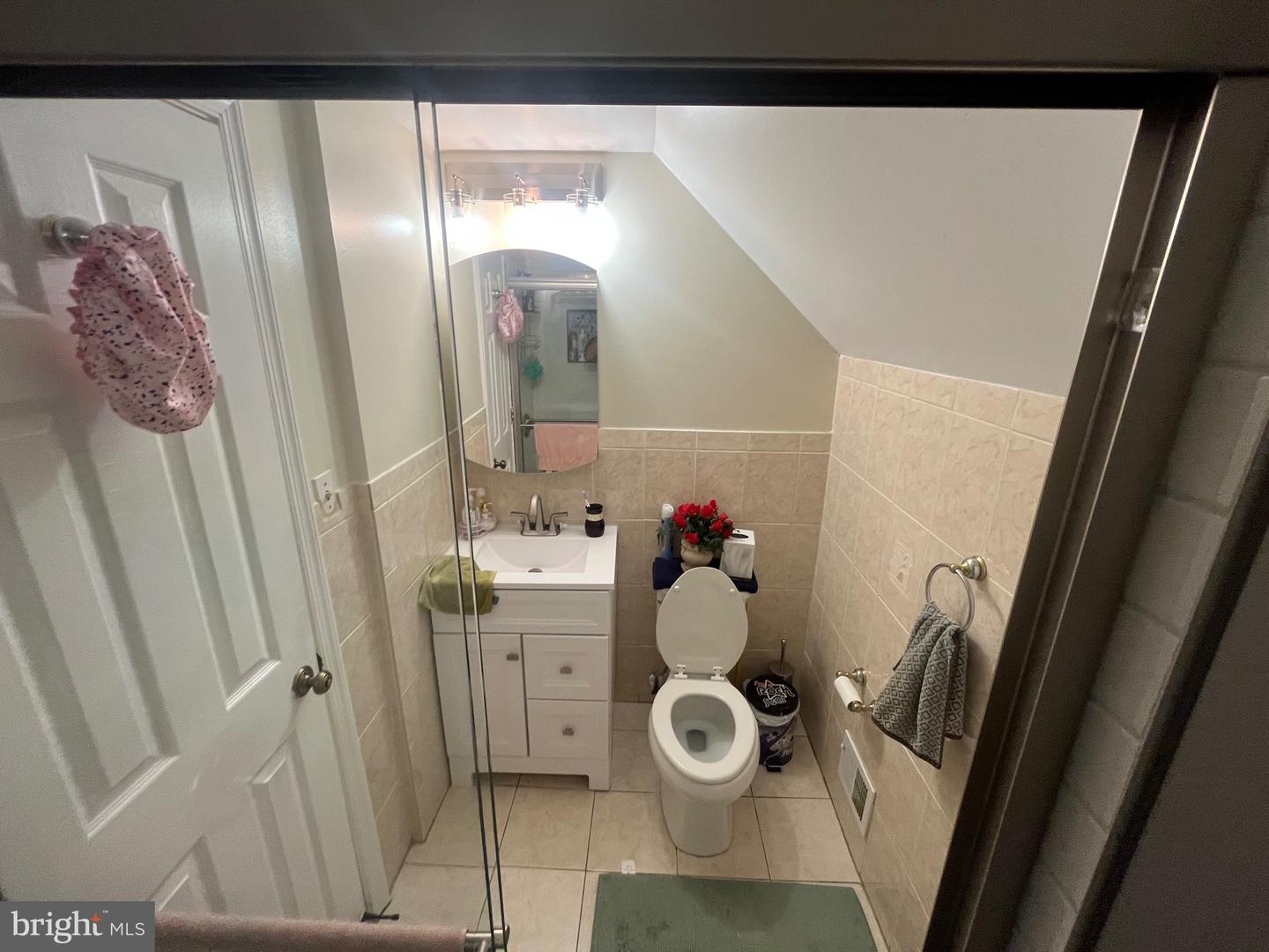 8139 KEELER ST, ALEXANDRIA, Virginia 22309, 3 Bedrooms Bedrooms, ,1 BathroomBathrooms,Residential,For sale,8139 KEELER ST,VAFX2265200 MLS # VAFX2265200