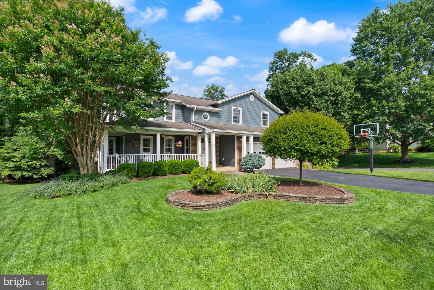 13312 TUCKAWAY DR, FAIRFAX, Virginia 22033, 5 Bedrooms Bedrooms, ,3 BathroomsBathrooms,Residential,For sale,13312 TUCKAWAY DR,VAFX2210994 MLS # VAFX2210994