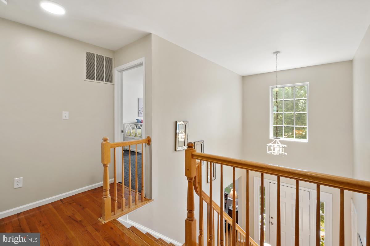 46395 HAMPSHIRE STATION DR, STERLING, Virginia 20165, 4 Bedrooms Bedrooms, ,3 BathroomsBathrooms,Residential,For sale,46395 HAMPSHIRE STATION DR,VALO2089892 MLS # VALO2089892