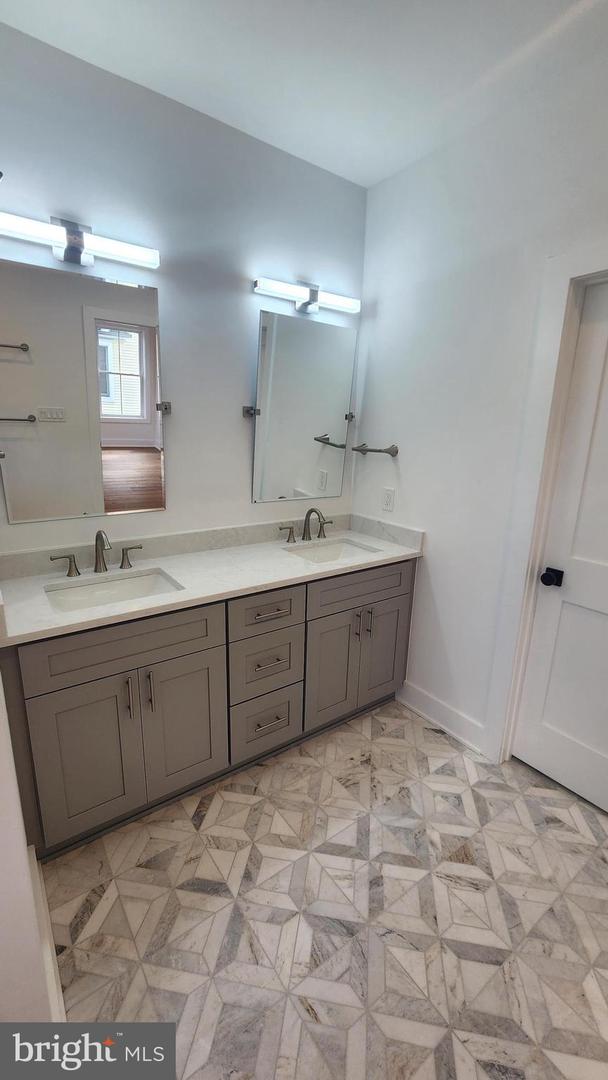2004 N NELSON ST, ARLINGTON, Virginia 22207, 5 Bedrooms Bedrooms, ,5 BathroomsBathrooms,Residential,For sale,2004 N NELSON ST,VAAR2056120 MLS # VAAR2056120