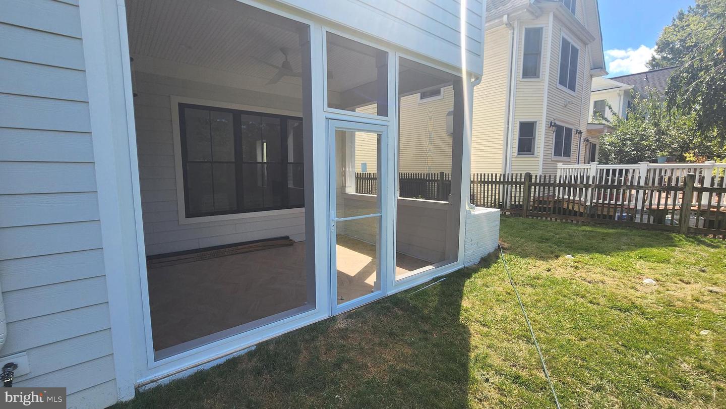 2004 N NELSON ST, ARLINGTON, Virginia 22207, 5 Bedrooms Bedrooms, ,5 BathroomsBathrooms,Residential,For sale,2004 N NELSON ST,VAAR2056120 MLS # VAAR2056120
