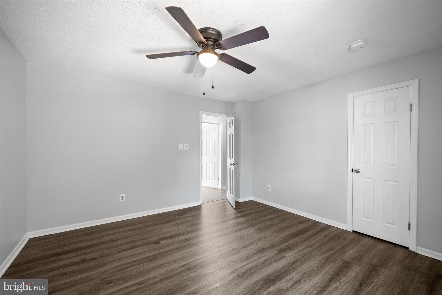 400 GARY CT, STERLING, Virginia 20164, 4 Bedrooms Bedrooms, ,2 BathroomsBathrooms,Residential,For sale,400 GARY CT,VALO2095870 MLS # VALO2095870