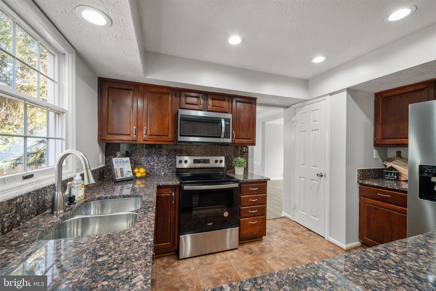 400 GARY CT, STERLING, Virginia 20164, 4 Bedrooms Bedrooms, ,2 BathroomsBathrooms,Residential,For sale,400 GARY CT,VALO2095870 MLS # VALO2095870