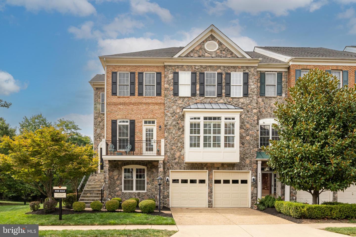 43688 LEES MILL SQ, LEESBURG, Virginia 20176, 5 Bedrooms Bedrooms, ,4 BathroomsBathrooms,Residential,For sale,43688 LEES MILL SQ,VALO2097212 MLS # VALO2097212
