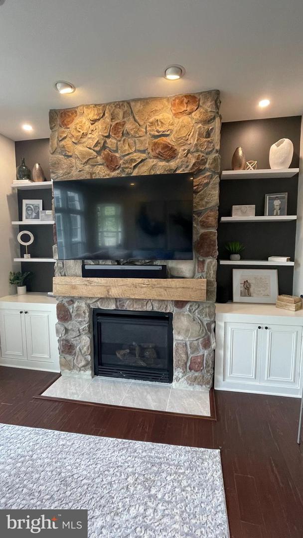 43688 LEES MILL SQ, LEESBURG, Virginia 20176, 5 Bedrooms Bedrooms, ,4 BathroomsBathrooms,Residential,For sale,43688 LEES MILL SQ,VALO2097212 MLS # VALO2097212