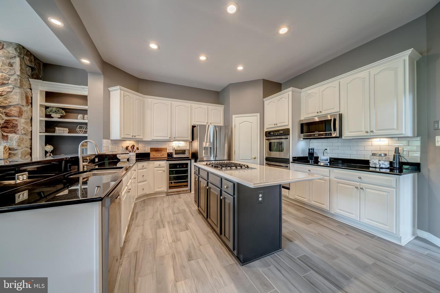 43688 LEES MILL SQ, LEESBURG, Virginia 20176, 5 Bedrooms Bedrooms, ,4 BathroomsBathrooms,Residential,For sale,43688 LEES MILL SQ,VALO2097212 MLS # VALO2097212