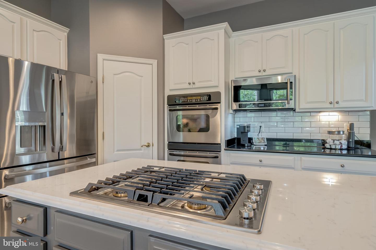 43688 LEES MILL SQ, LEESBURG, Virginia 20176, 5 Bedrooms Bedrooms, ,4 BathroomsBathrooms,Residential,For sale,43688 LEES MILL SQ,VALO2097212 MLS # VALO2097212