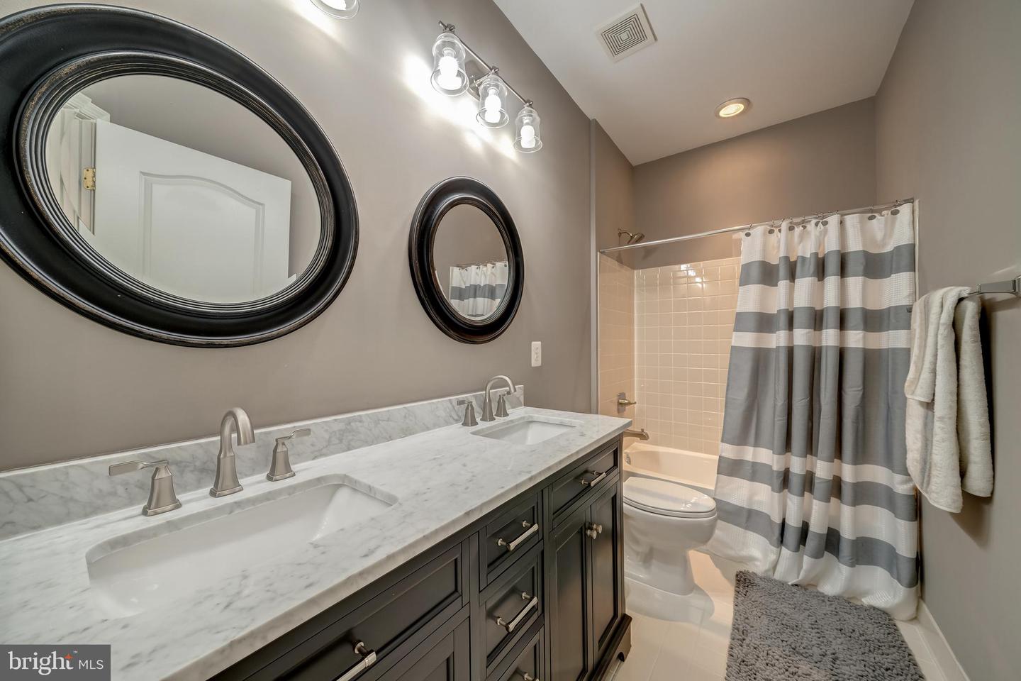 43688 LEES MILL SQ, LEESBURG, Virginia 20176, 5 Bedrooms Bedrooms, ,4 BathroomsBathrooms,Residential,For sale,43688 LEES MILL SQ,VALO2097212 MLS # VALO2097212