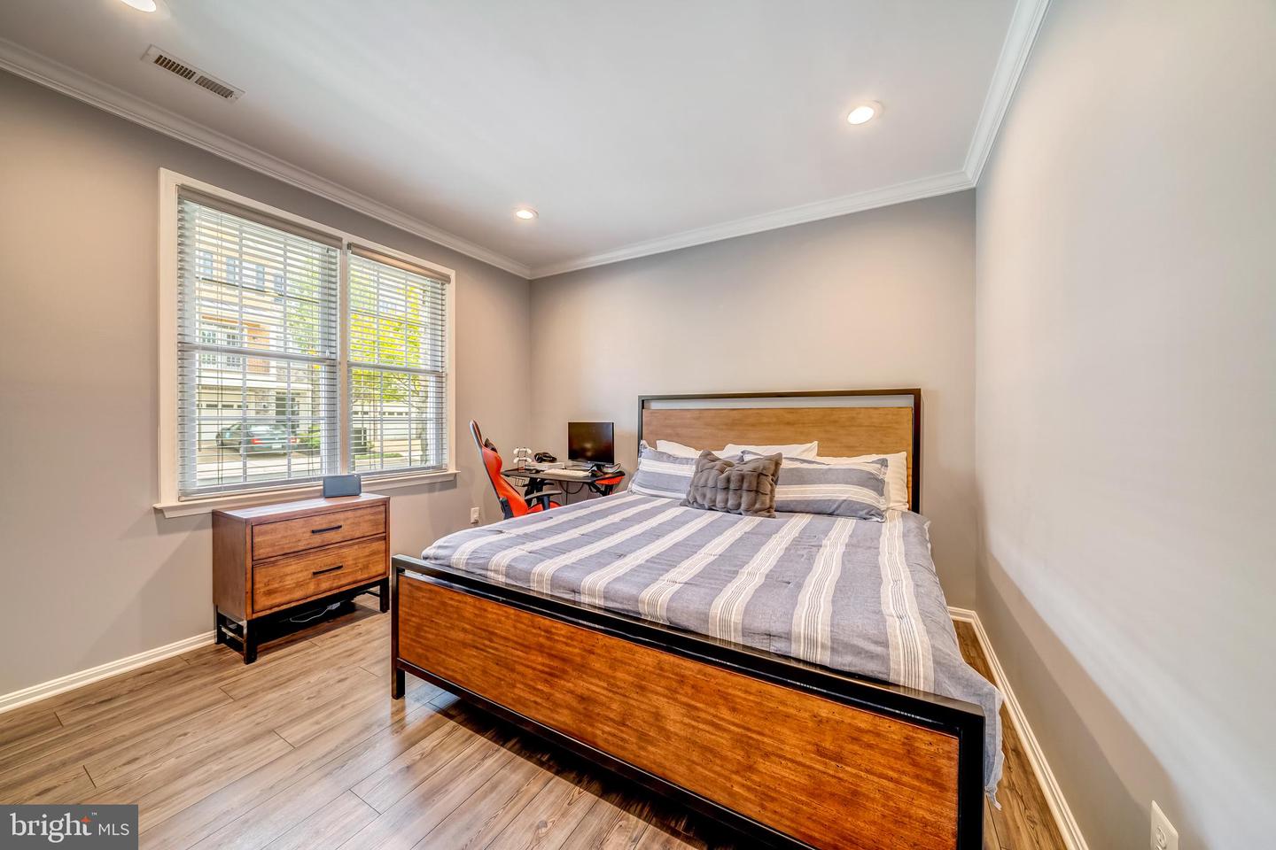 43688 LEES MILL SQ, LEESBURG, Virginia 20176, 5 Bedrooms Bedrooms, ,4 BathroomsBathrooms,Residential,For sale,43688 LEES MILL SQ,VALO2097212 MLS # VALO2097212